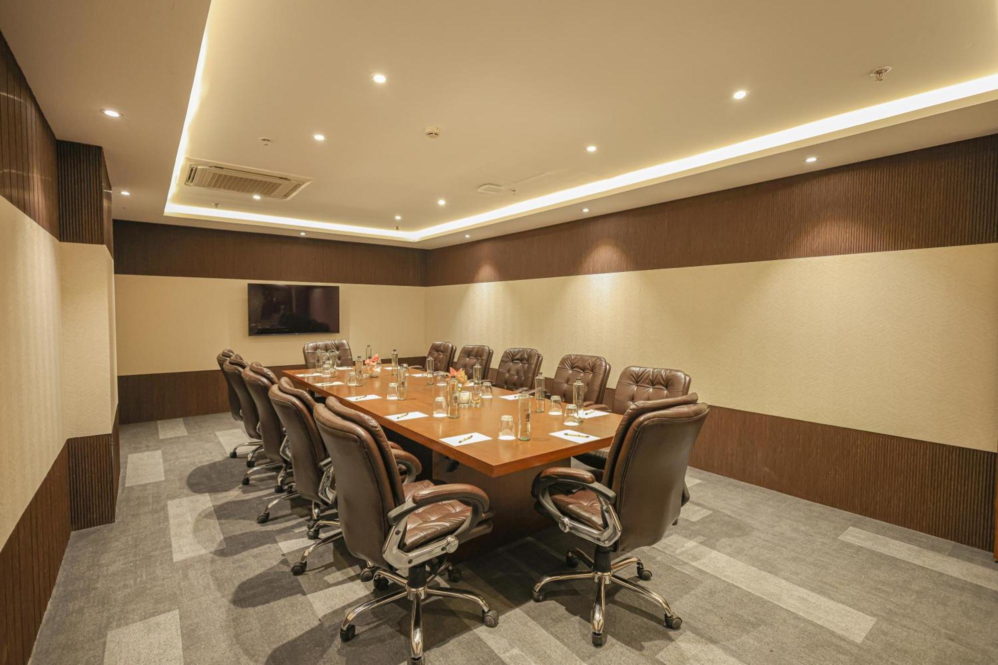 Rhythm Gurugram Hotel & Suites, Sohna Road Gurgaon Eksteriør bilde