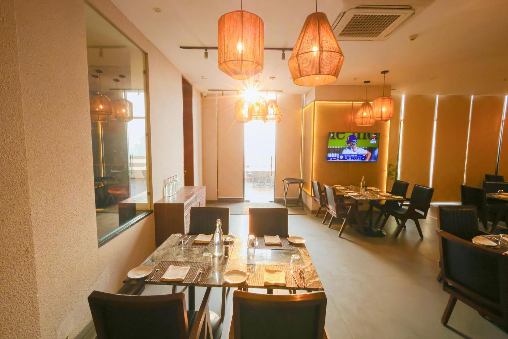 Rhythm Gurugram Hotel & Suites, Sohna Road Gurgaon Eksteriør bilde