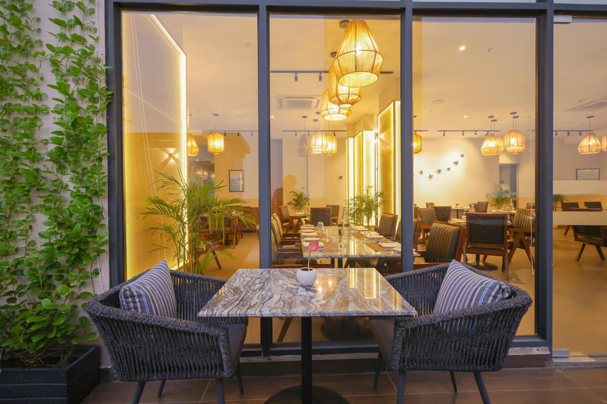 Rhythm Gurugram Hotel & Suites, Sohna Road Gurgaon Eksteriør bilde
