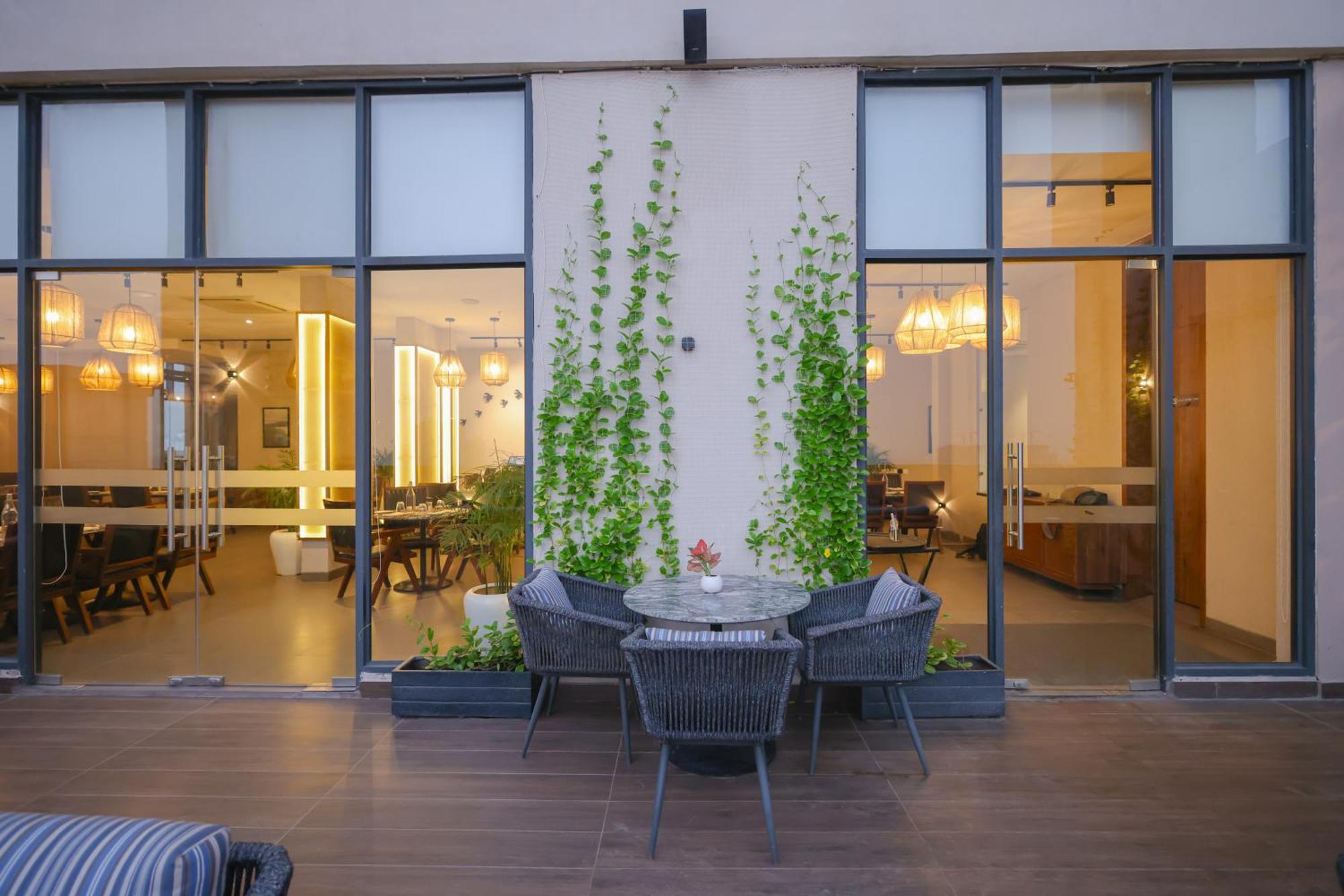 Rhythm Gurugram Hotel & Suites, Sohna Road Gurgaon Eksteriør bilde