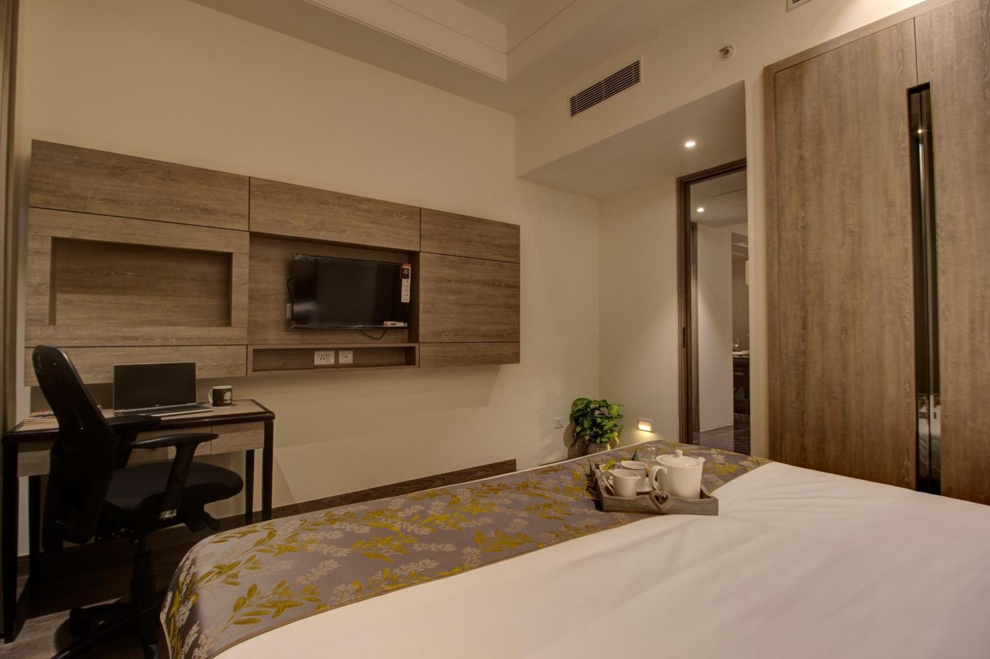 Rhythm Gurugram Hotel & Suites, Sohna Road Gurgaon Eksteriør bilde