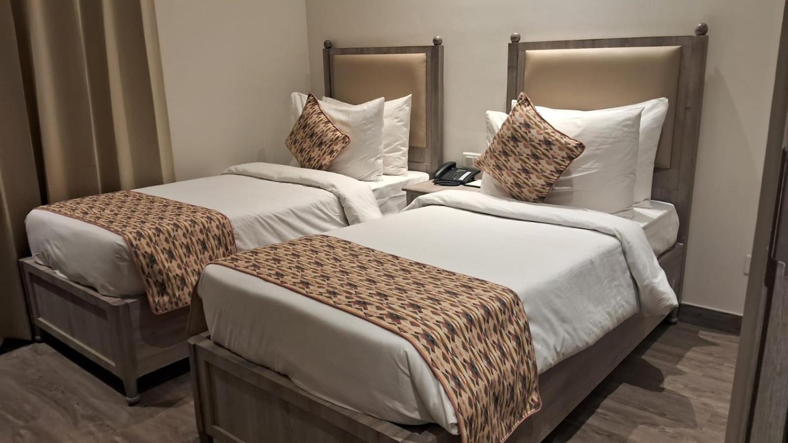Rhythm Gurugram Hotel & Suites, Sohna Road Gurgaon Eksteriør bilde