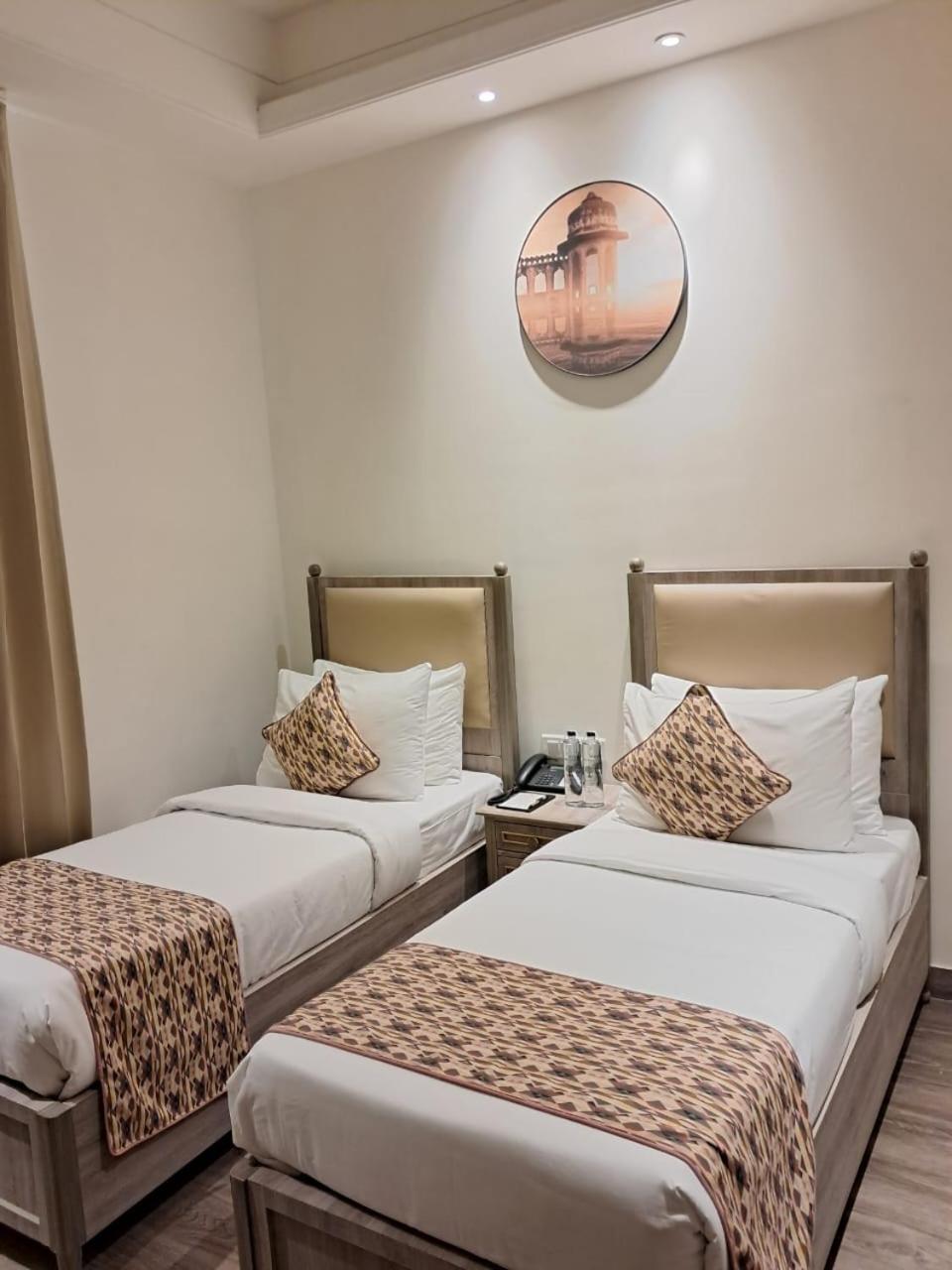 Rhythm Gurugram Hotel & Suites, Sohna Road Gurgaon Eksteriør bilde